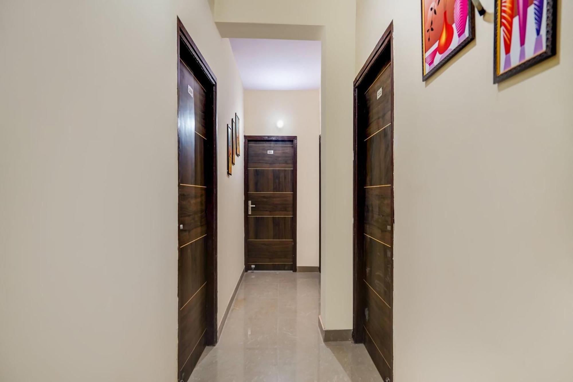 Hotel OYO 75287 Pubg Residency Nueva Delhi Exterior foto